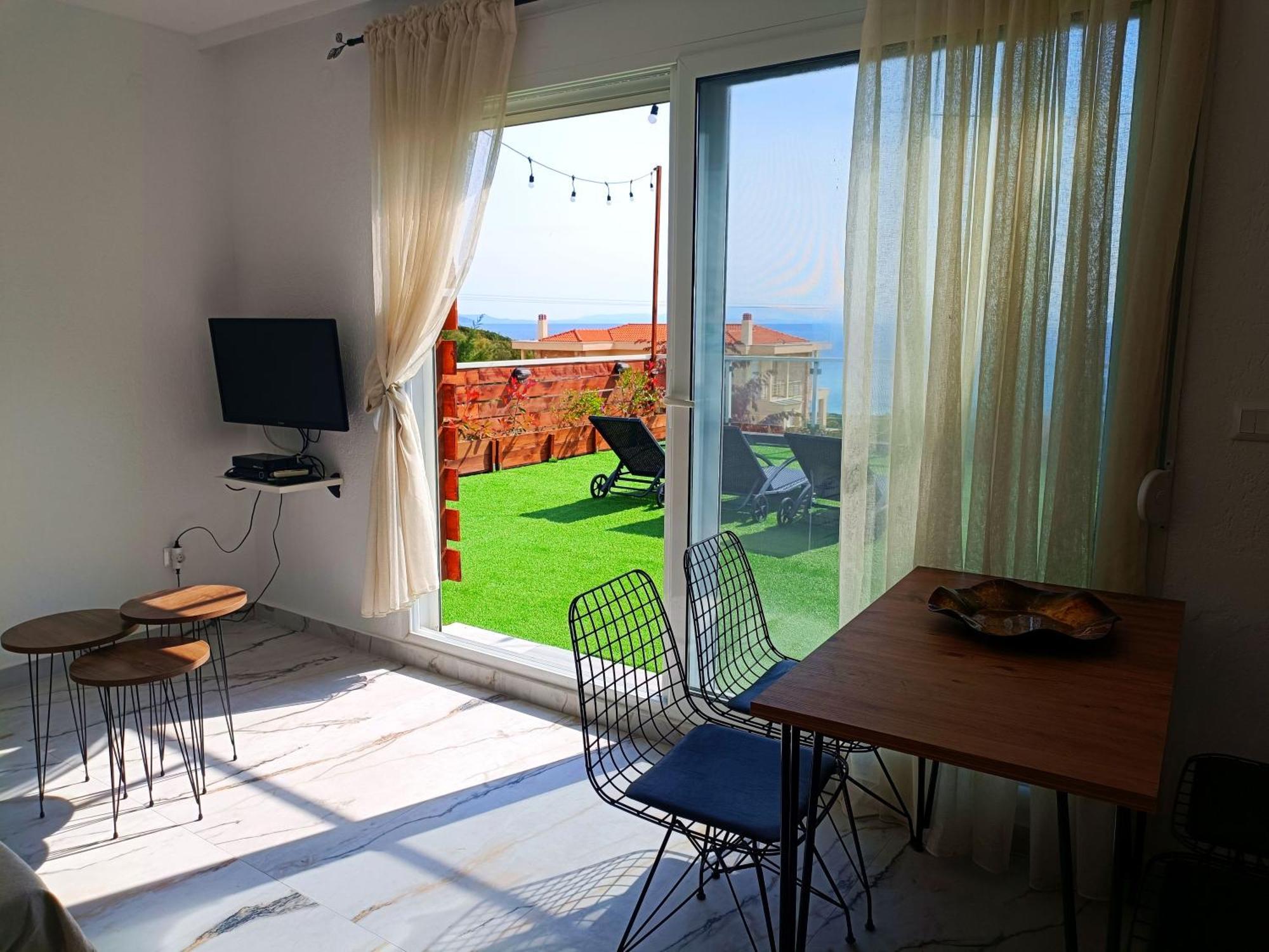 Salonikiou Beach Apartments & Villas Ájos Nikólaos Eksteriør bilde