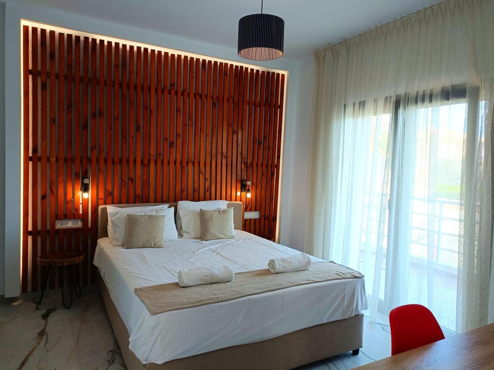 Salonikiou Beach Apartments & Villas Ájos Nikólaos Eksteriør bilde