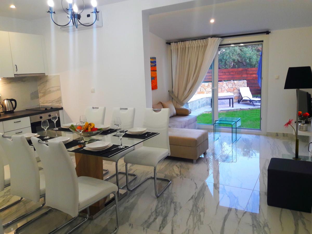 Salonikiou Beach Apartments & Villas Ájos Nikólaos Eksteriør bilde