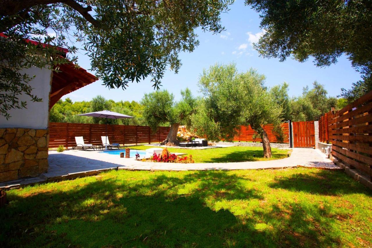 Salonikiou Beach Apartments & Villas Ájos Nikólaos Eksteriør bilde